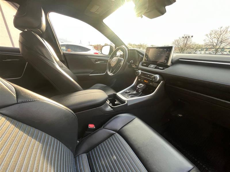 2020 TOYOTA RAV4 HYBRID XSE