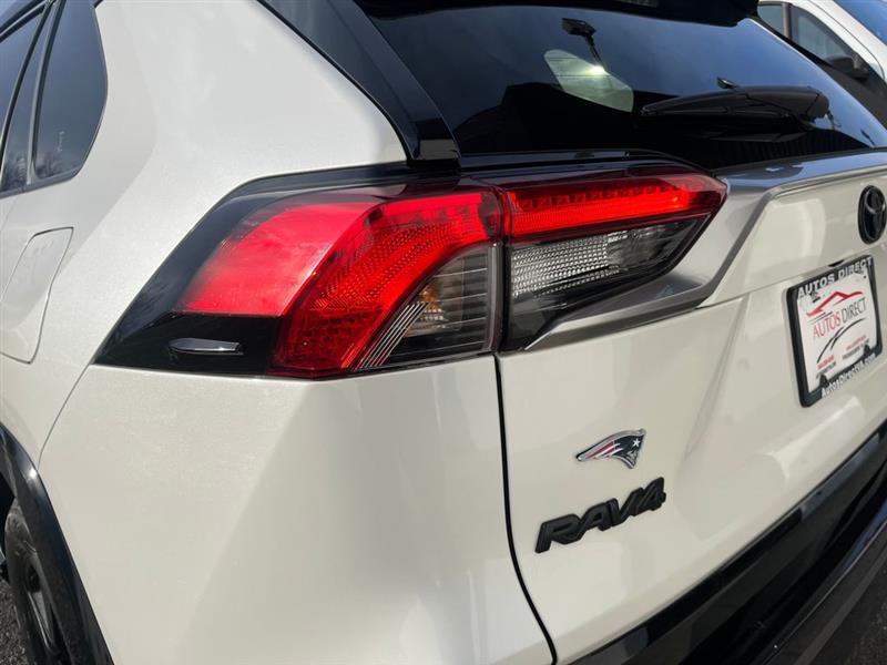 2020 TOYOTA RAV4 HYBRID XSE