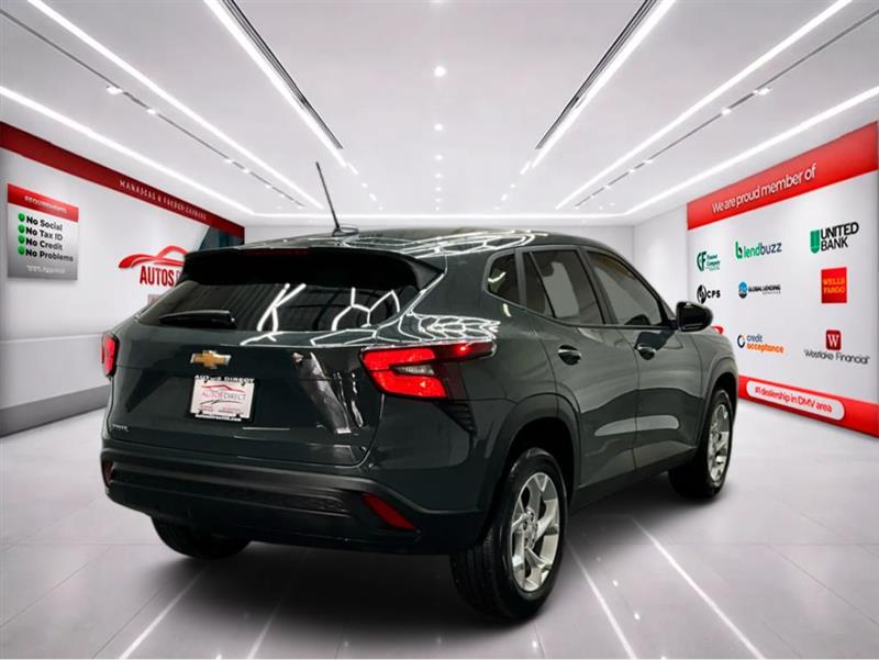 2025 CHEVROLET TRAX LS