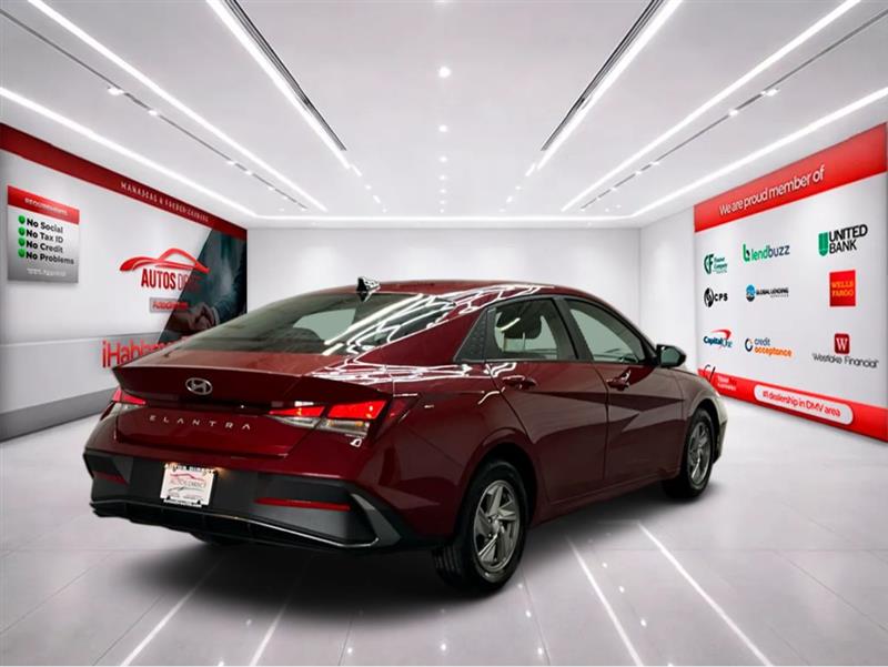 2024 HYUNDAI ELANTRA SE