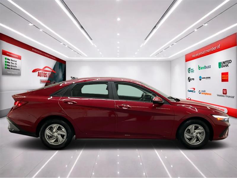 2024 HYUNDAI ELANTRA SE