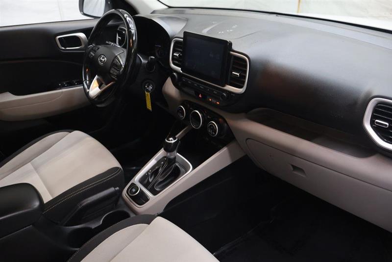 2022 HYUNDAI VENUE SEL