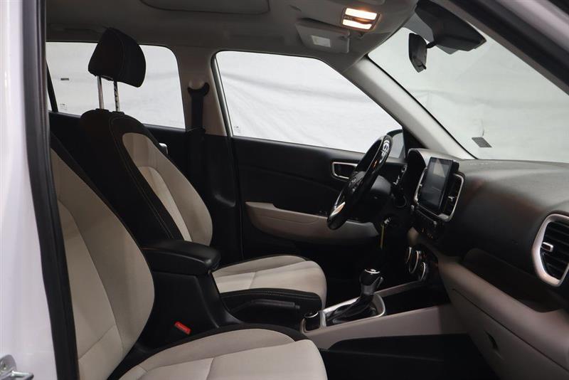 2022 HYUNDAI VENUE SEL