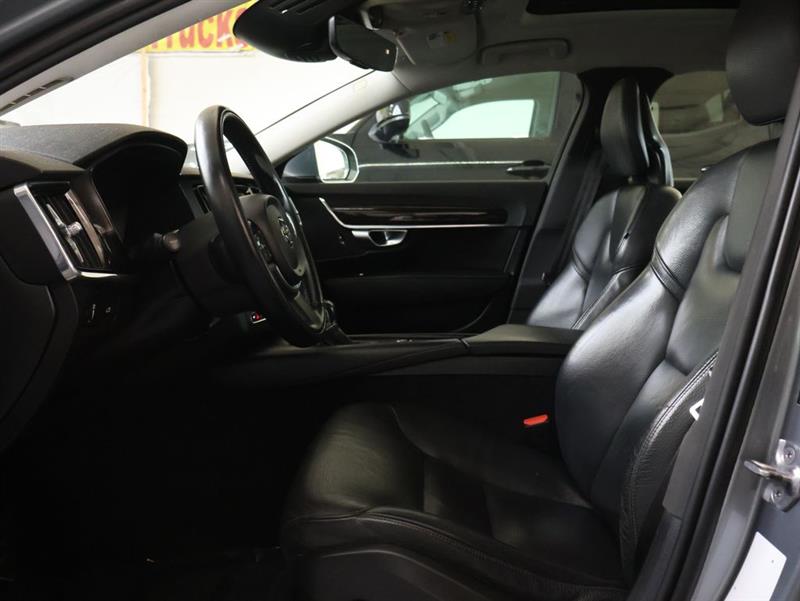 2018 VOLVO S90 MOMENTUM