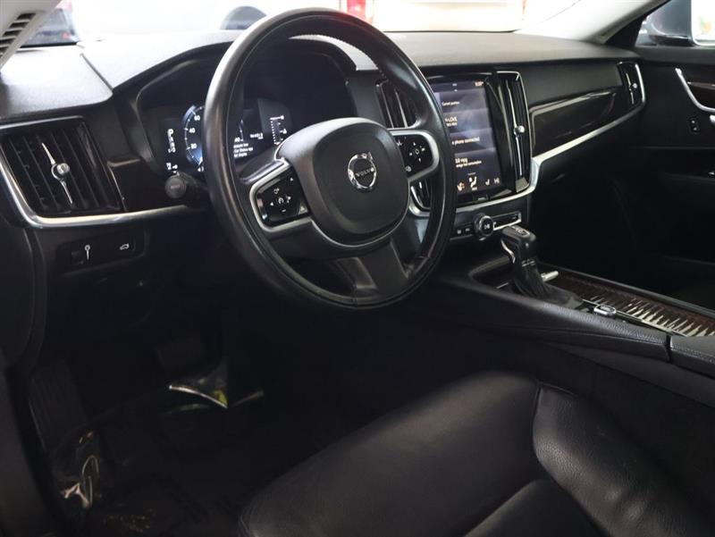 2018 VOLVO S90 MOMENTUM
