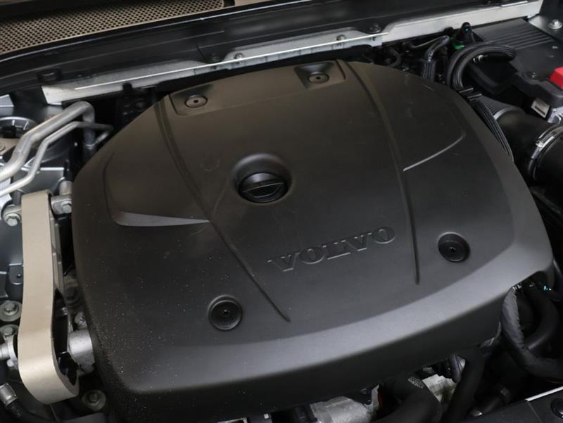 2018 VOLVO S90 MOMENTUM