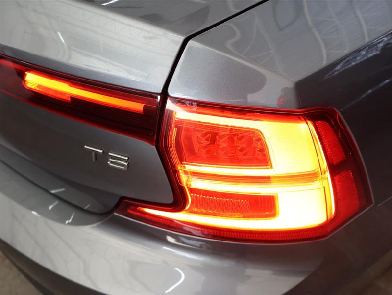 2018 VOLVO S90 MOMENTUM