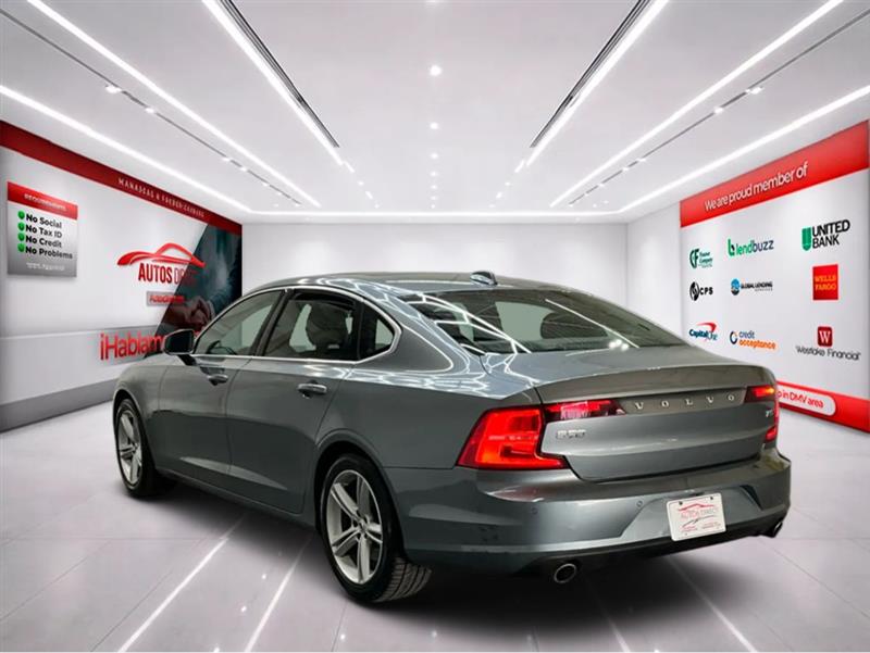 2018 VOLVO S90 MOMENTUM