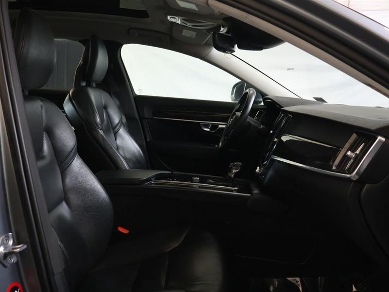 2018 VOLVO S90 MOMENTUM