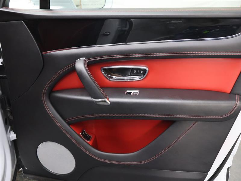 2019 BENTLEY BENTAYGA V8