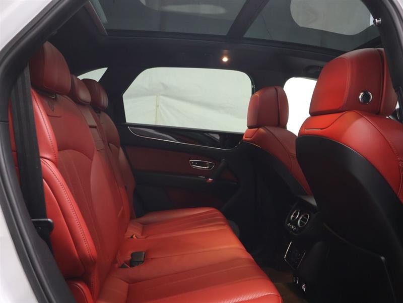 2019 BENTLEY BENTAYGA V8