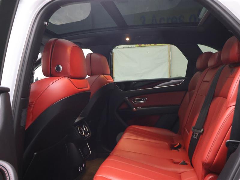 2019 BENTLEY BENTAYGA V8