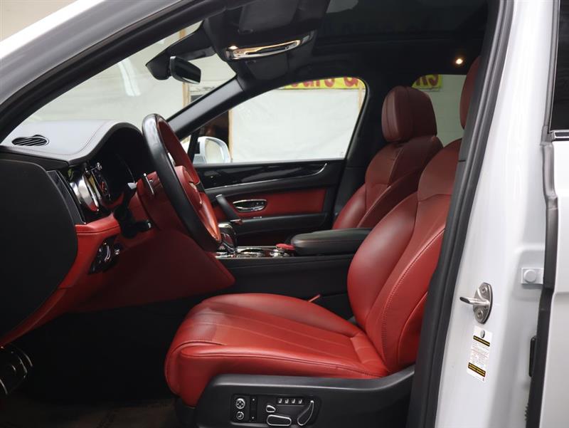 2019 BENTLEY BENTAYGA V8