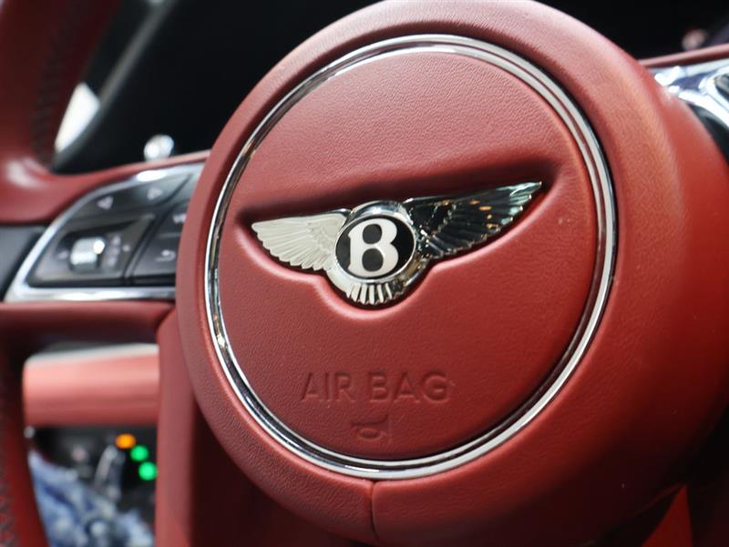 2019 BENTLEY BENTAYGA V8