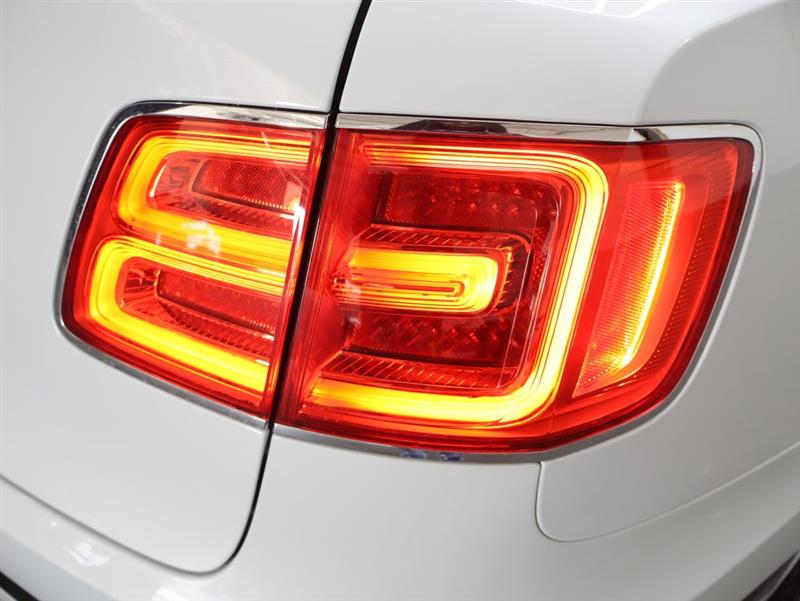 2019 BENTLEY BENTAYGA V8