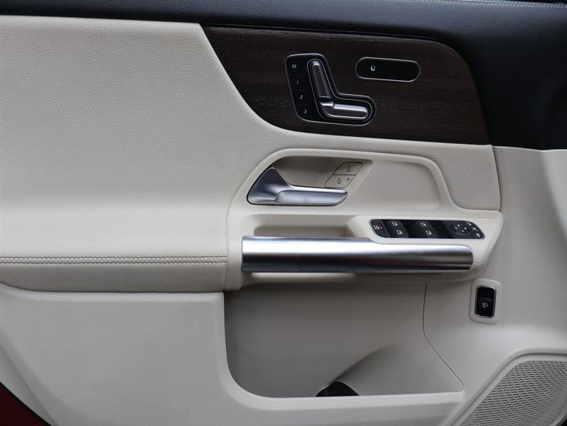 2021 MERCEDES-BENZ GLA250 