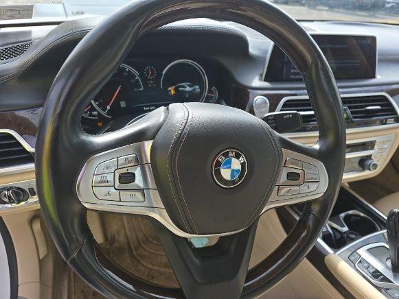 2016 BMW 7 SERIES 750i xDrive