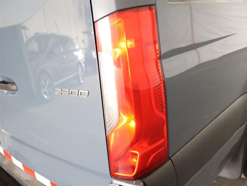 2019 MERCEDES-BENZ SPRINTER CREW 2500 DIESEL!!!!!!!!!!!! 