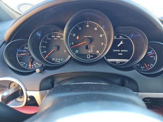 2017 PORSCHE CAYENNE 