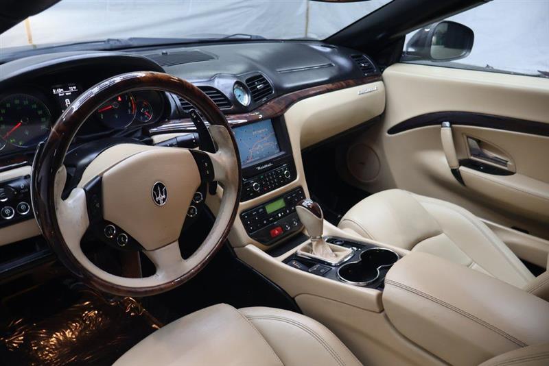 2015 MASERATI GRANTURISMO Base