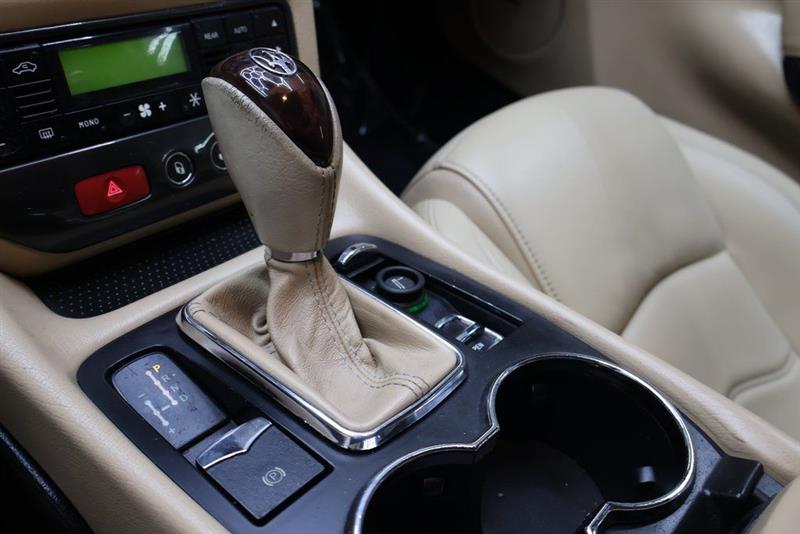 2015 MASERATI GRANTURISMO Base