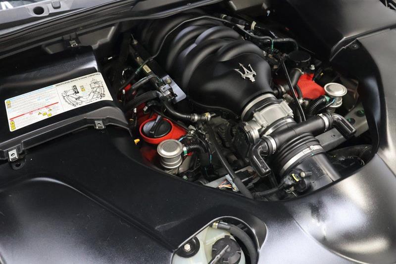 2015 MASERATI GRANTURISMO Base