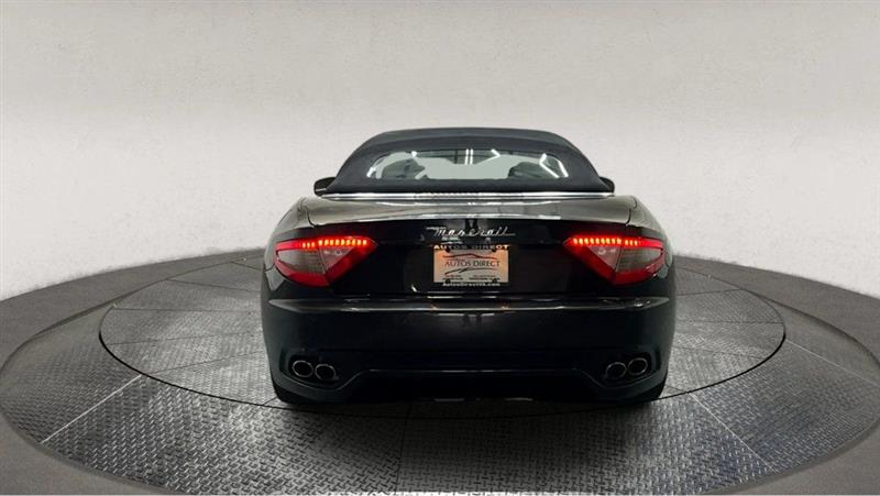 2015 MASERATI GRANTURISMO Base