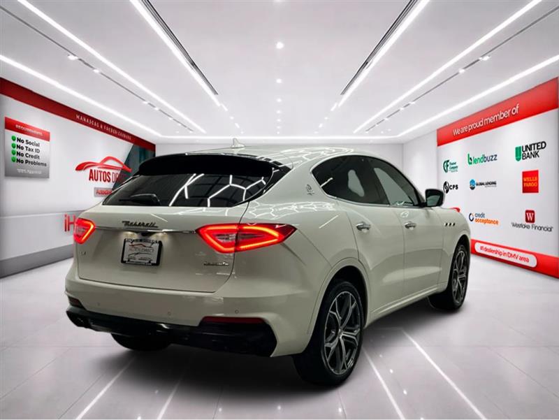 2020 MASERATI LEVANTE 
