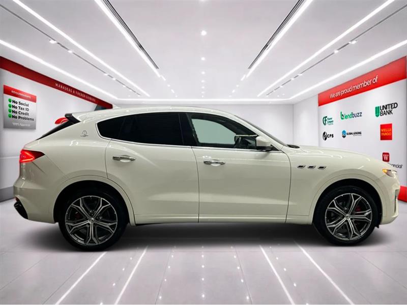 2020 MASERATI LEVANTE 