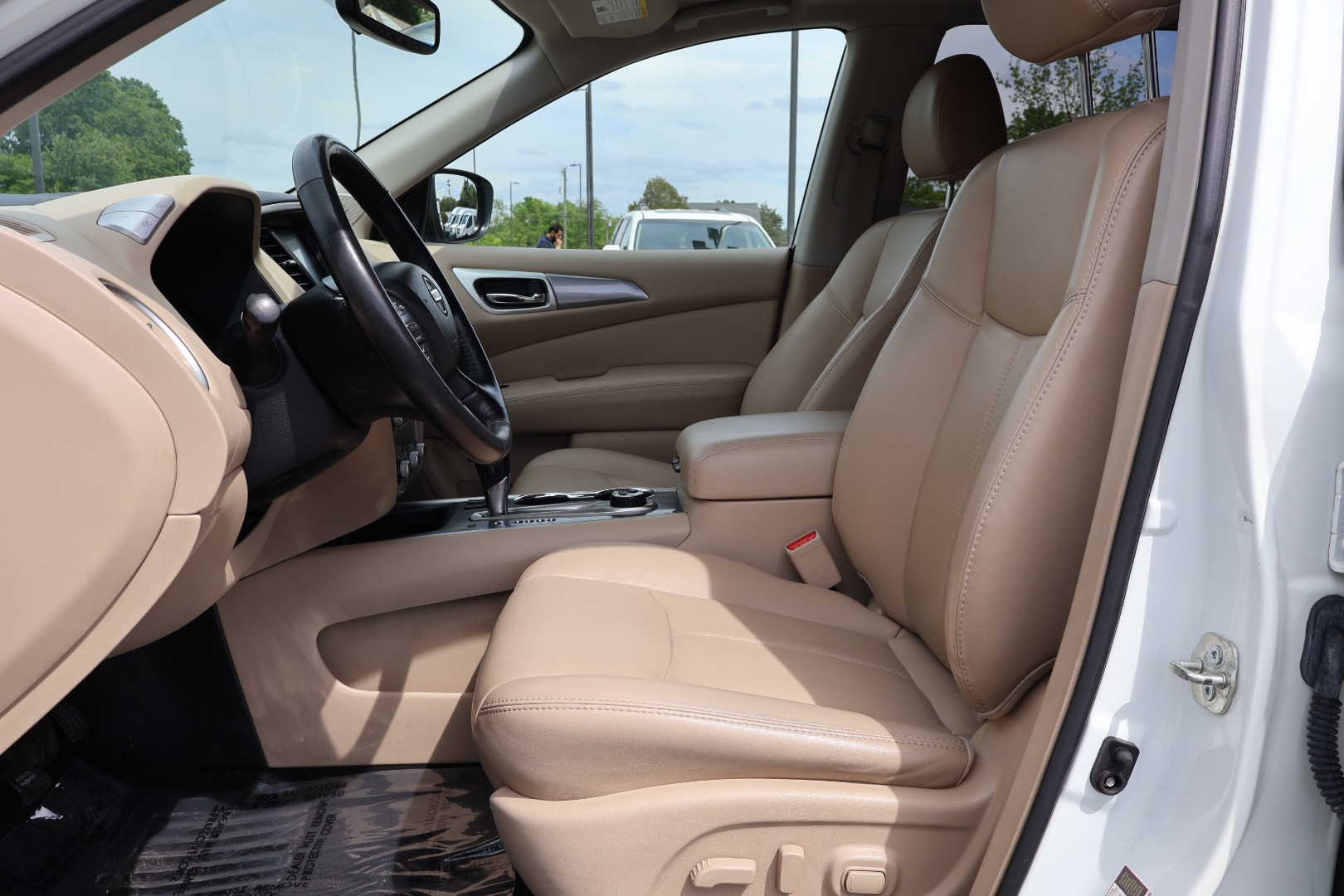 2019 Nissan Pathfinder SL - Photo 10