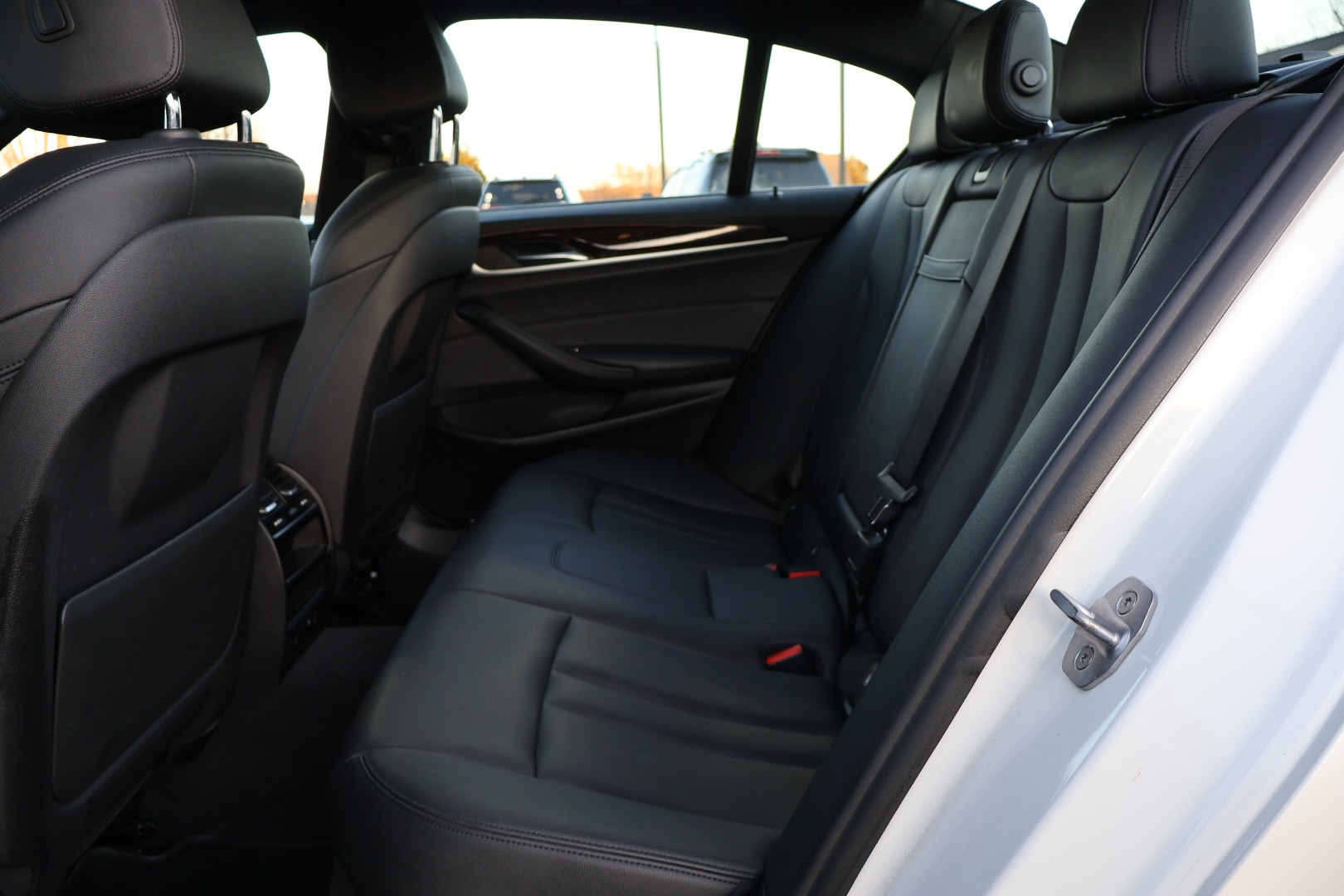 2018 BMW 5 Series 530i - Photo 12