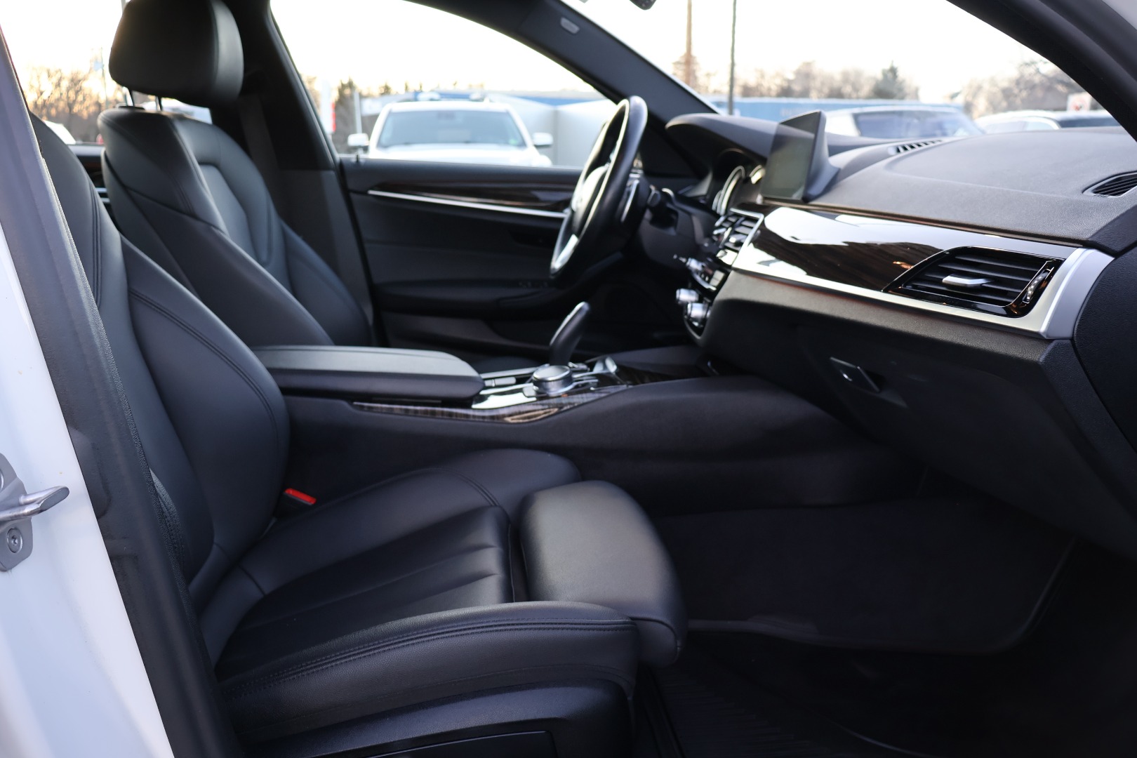 2018 BMW 5 Series 530i - Photo 16