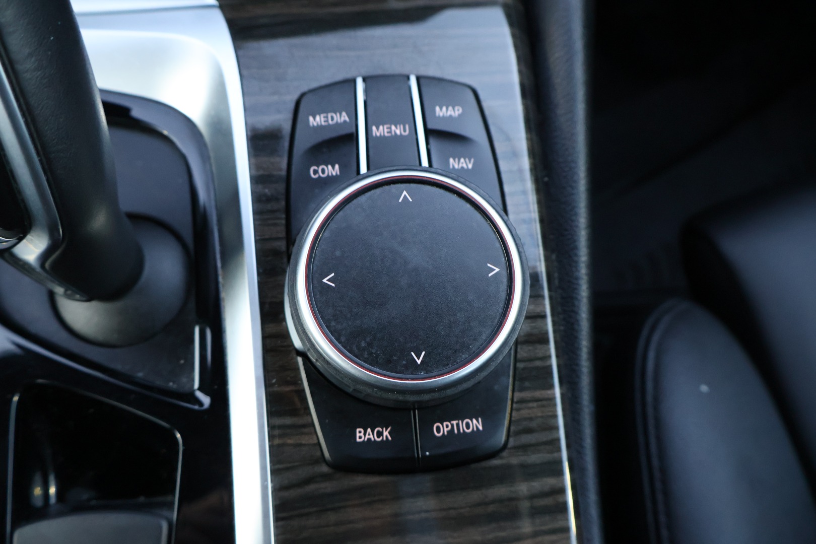 2018 BMW 5 Series 530i - Photo 23