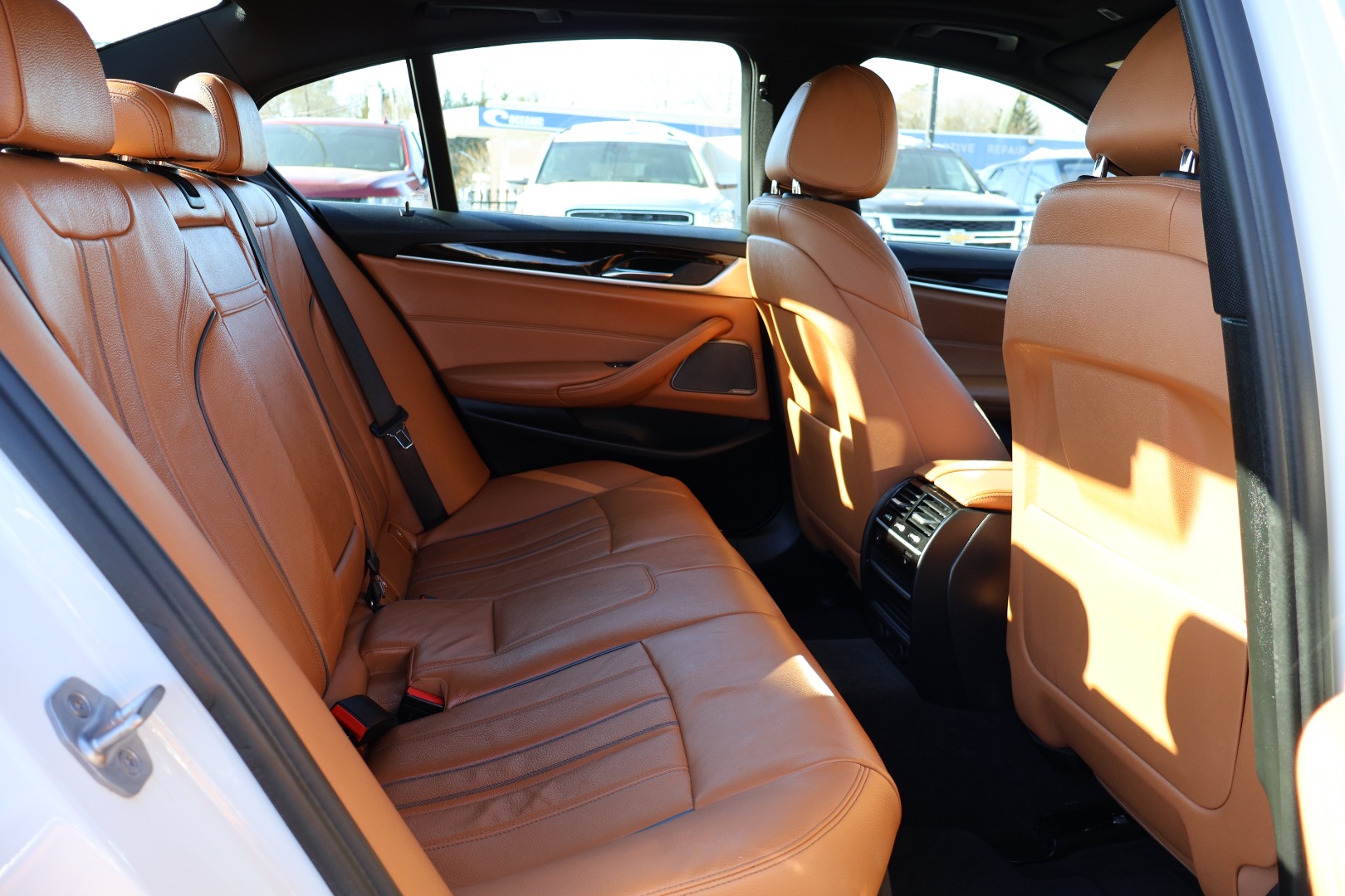 2017 BMW 5 Series 540i - Photo 14