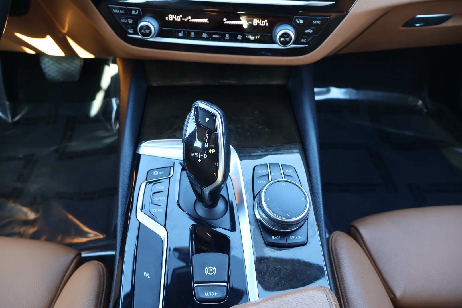 2017 BMW 5 Series 540i - Photo 20