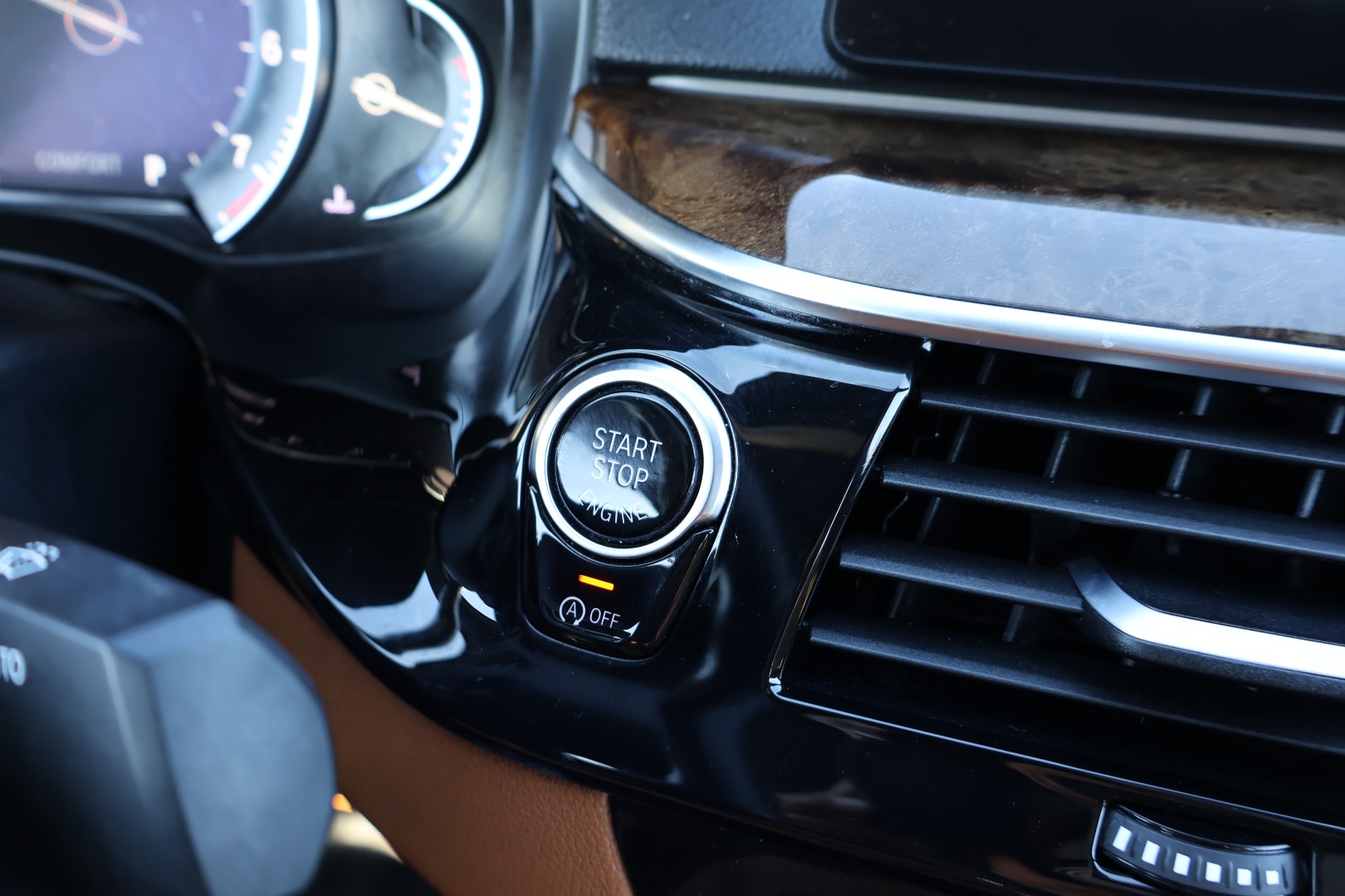 2017 BMW 5 Series 540i - Photo 22