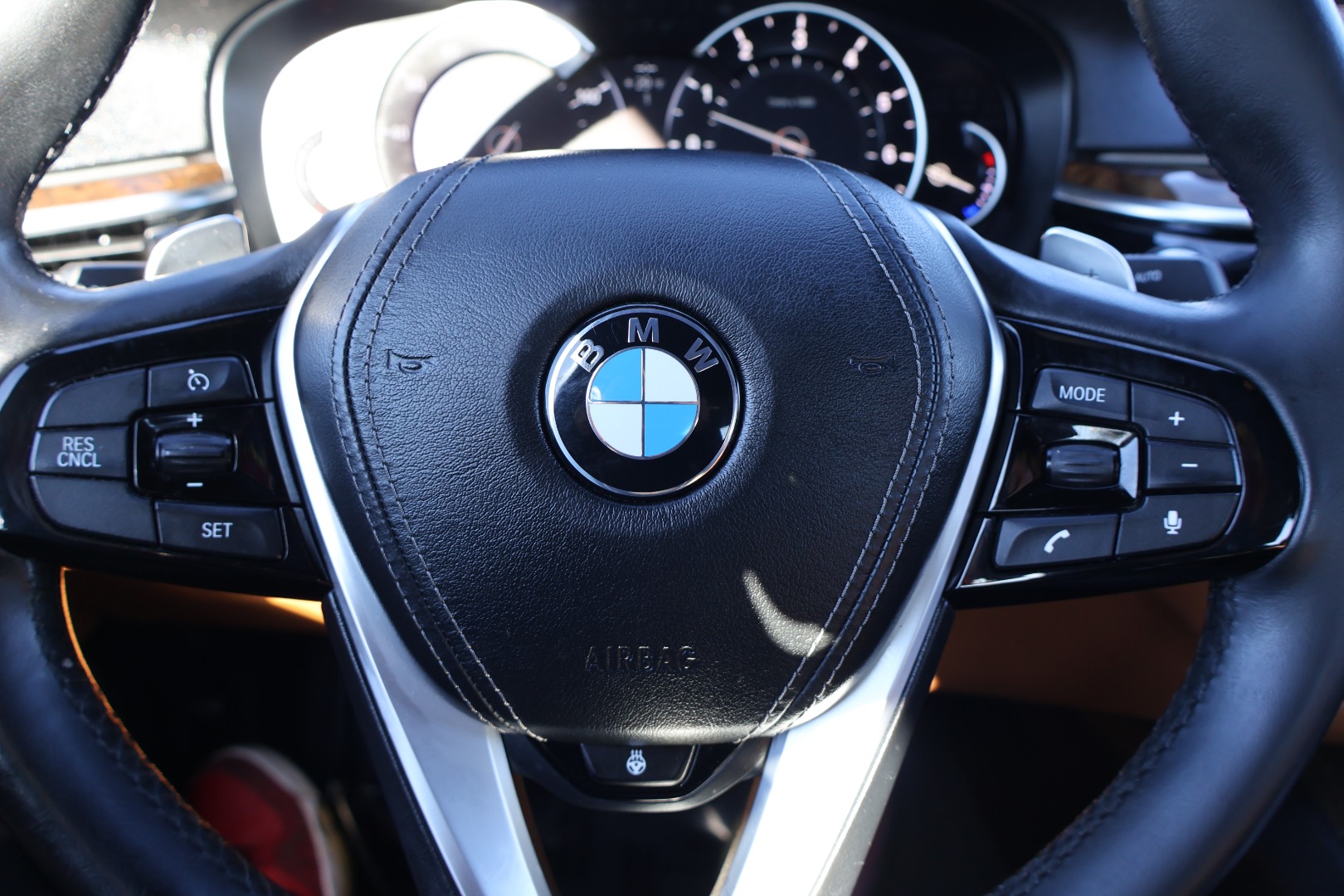 2017 BMW 5 Series 540i - Photo 24