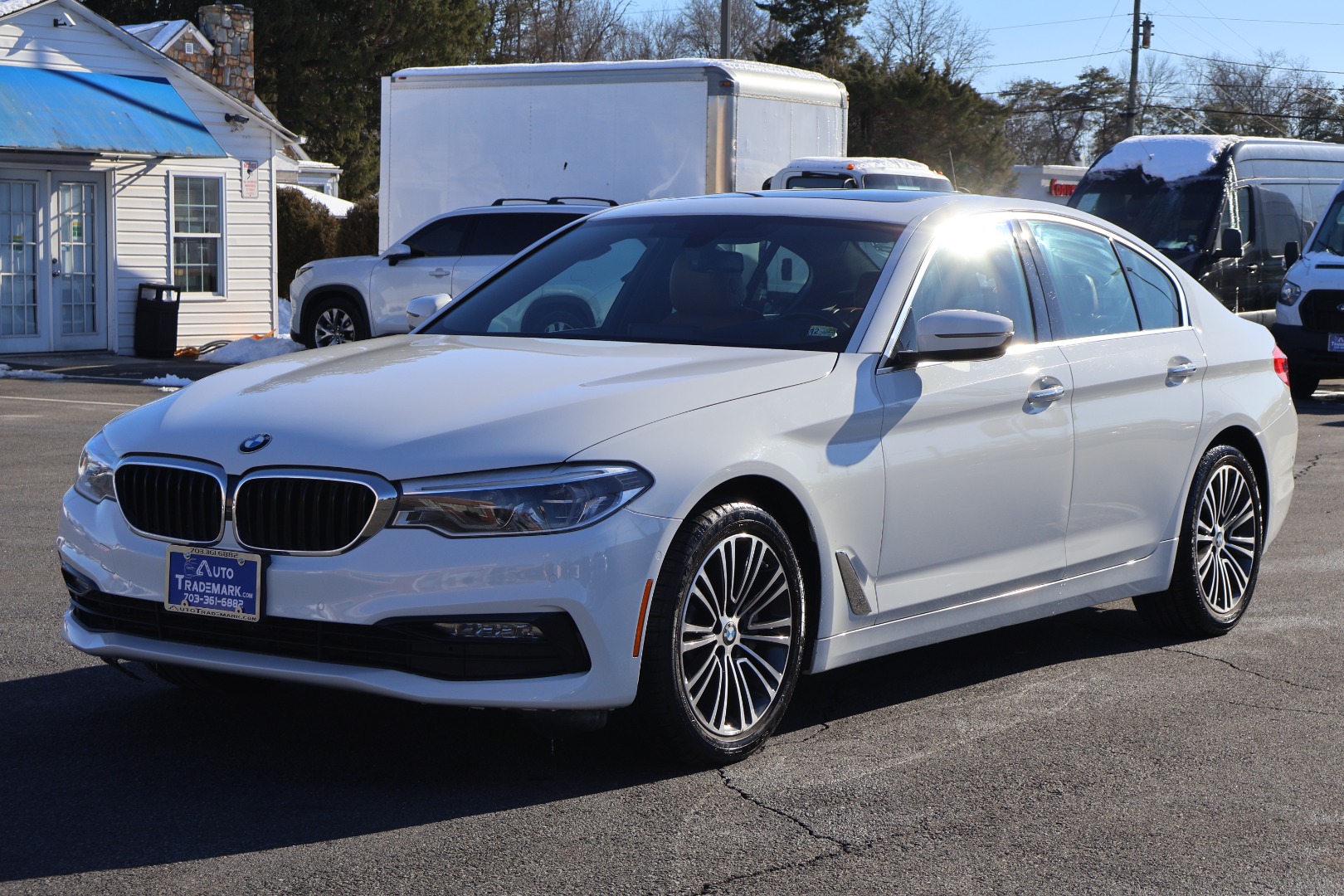 2017 BMW 5 Series 540i - Photo 3