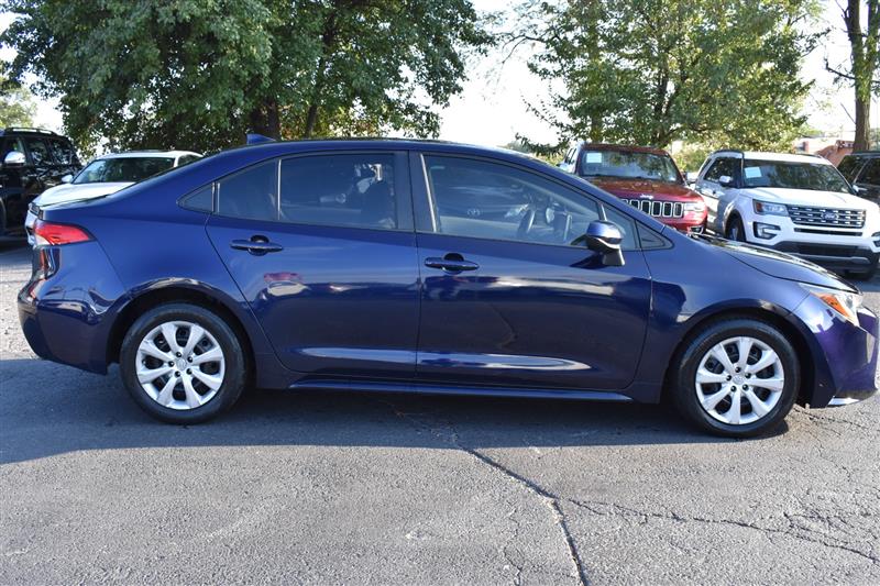 2020 Toyota Corolla LE - Photo 4