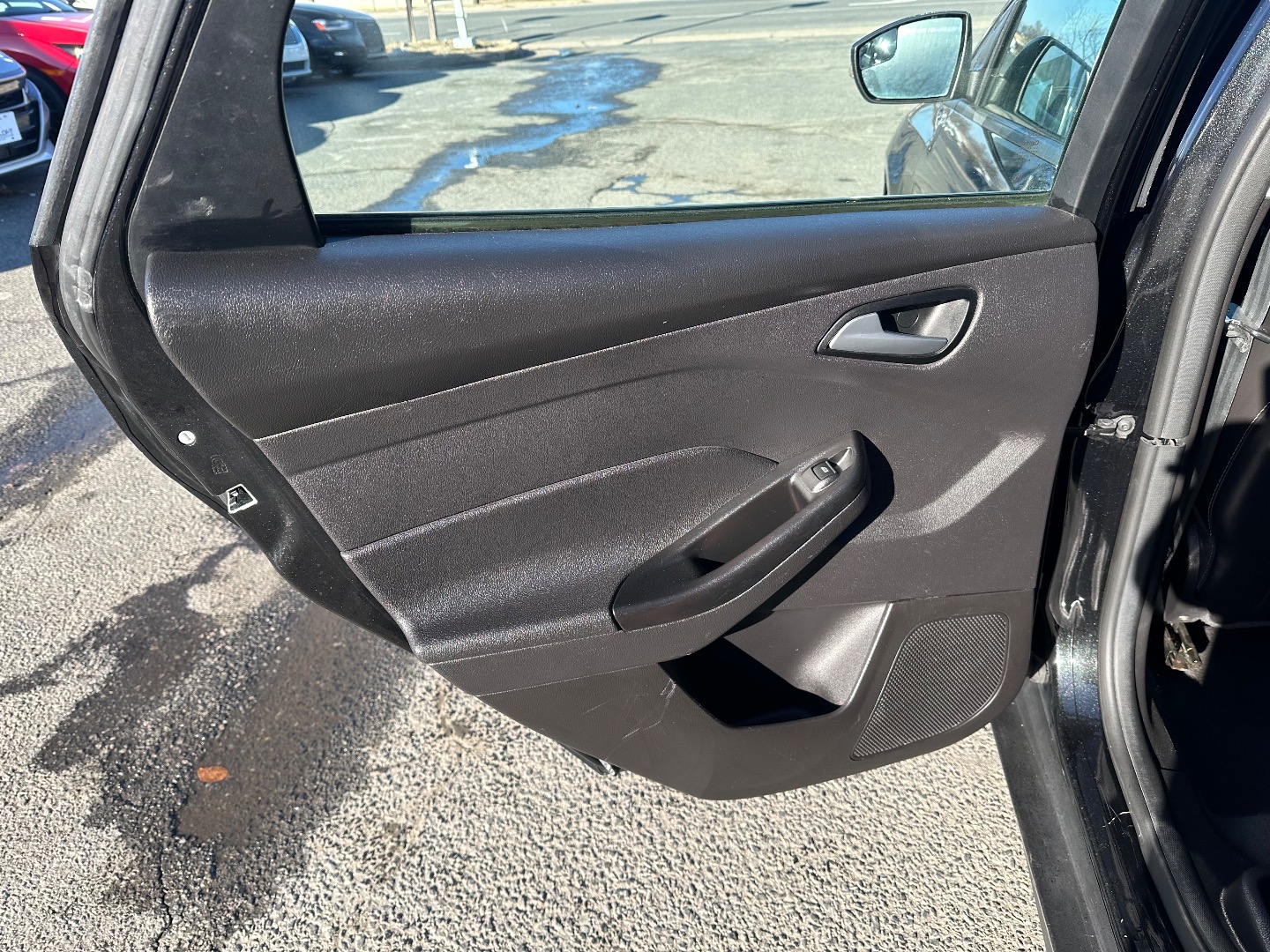 2014 Ford Focus SE - Photo 25