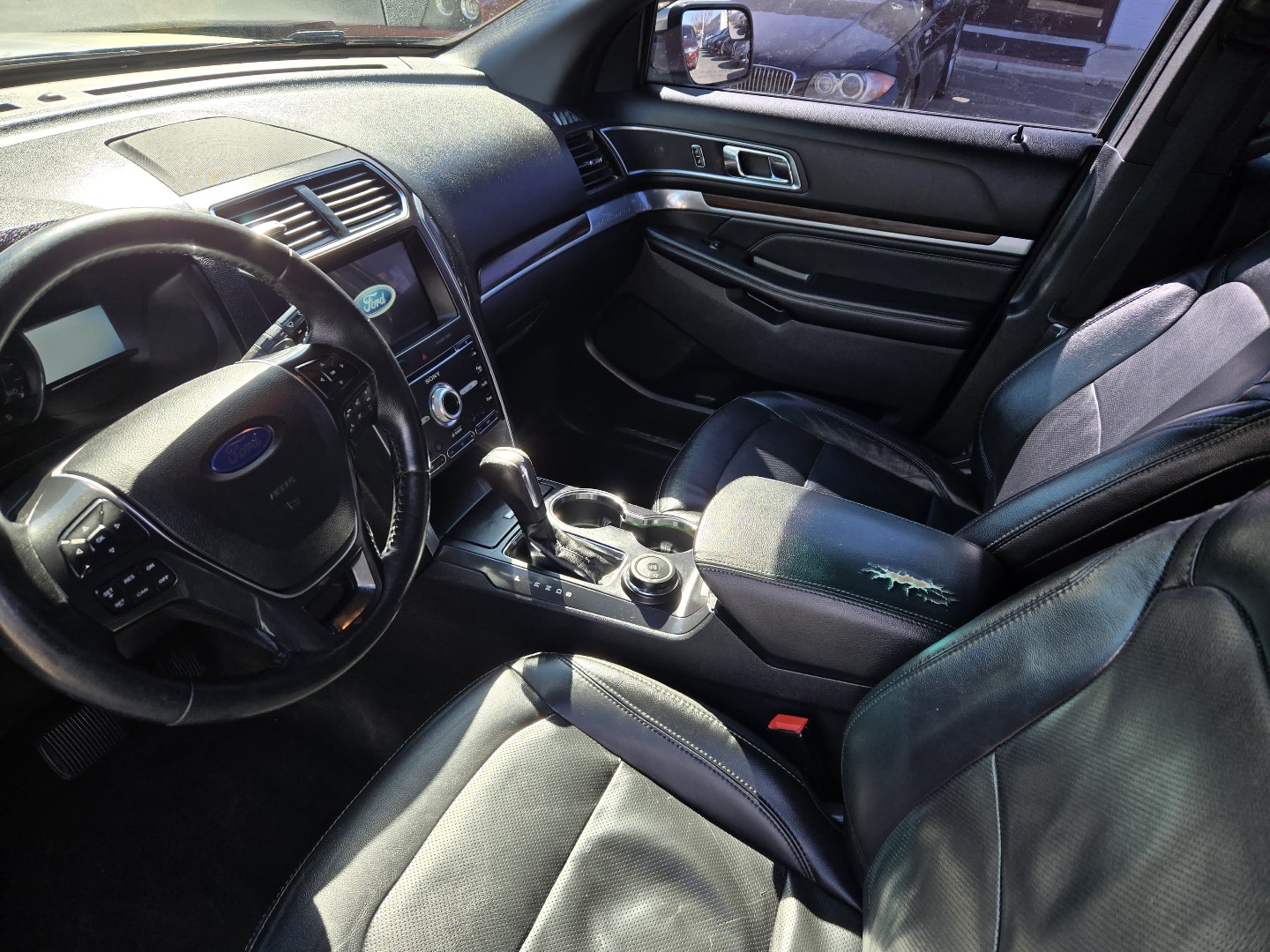 2017 Ford Explorer Limited - Photo 16