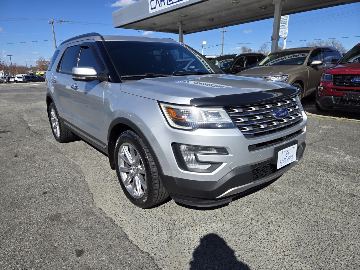 2017 Ford Explorer Limited - Photo 2