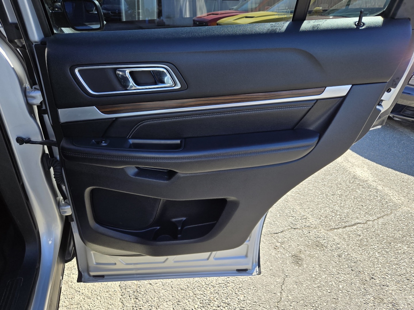 2017 Ford Explorer Limited - Photo 20