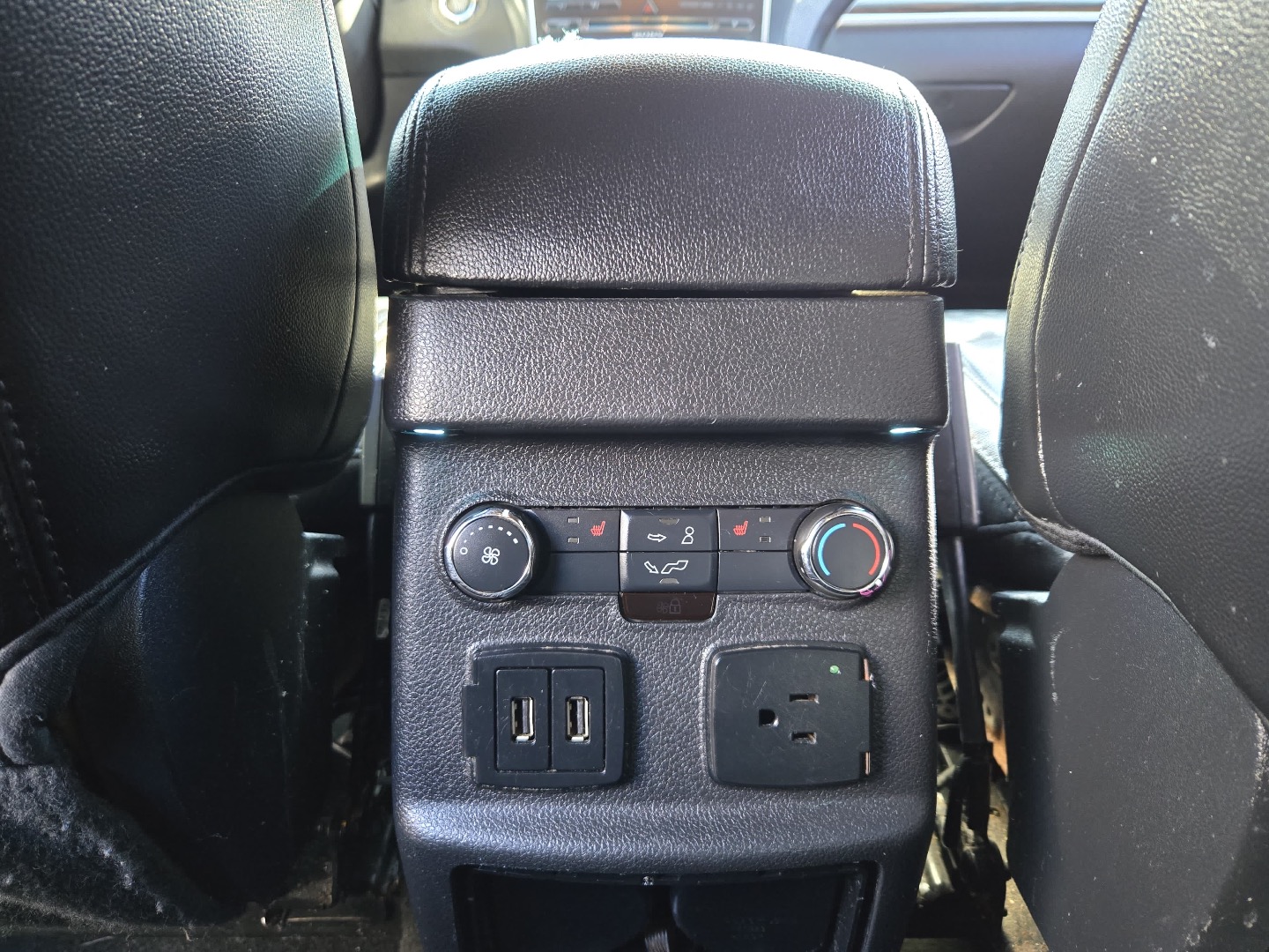 2017 Ford Explorer Limited - Photo 21