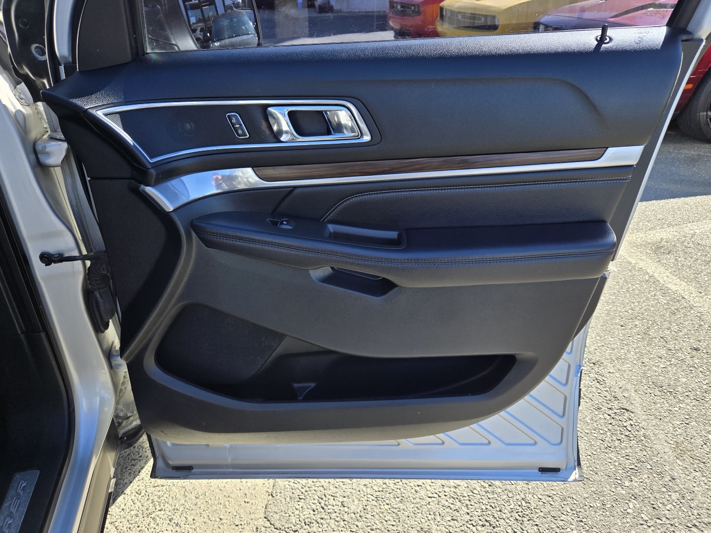 2017 Ford Explorer Limited - Photo 27