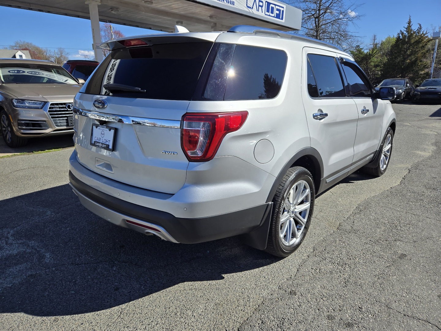 2017 Ford Explorer Limited - Photo 6