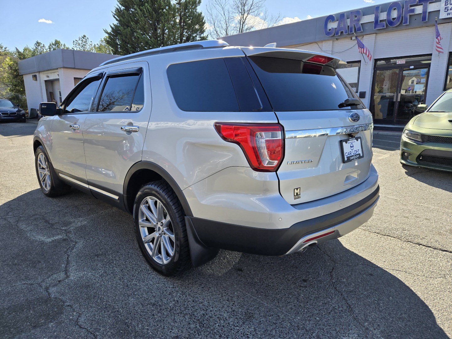 2017 Ford Explorer Limited - Photo 9