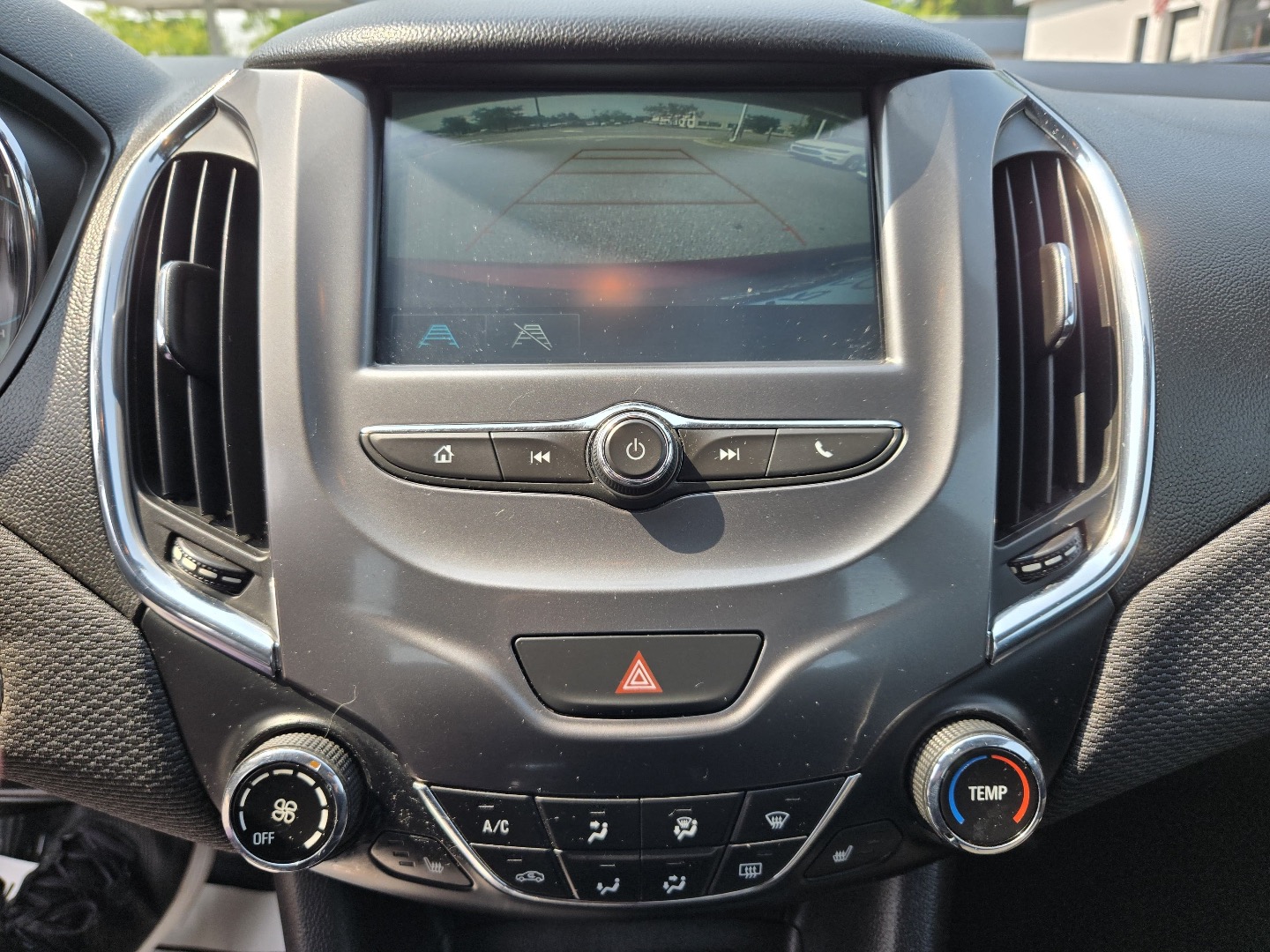 2018 Chevrolet Cruze LT - Photo 36