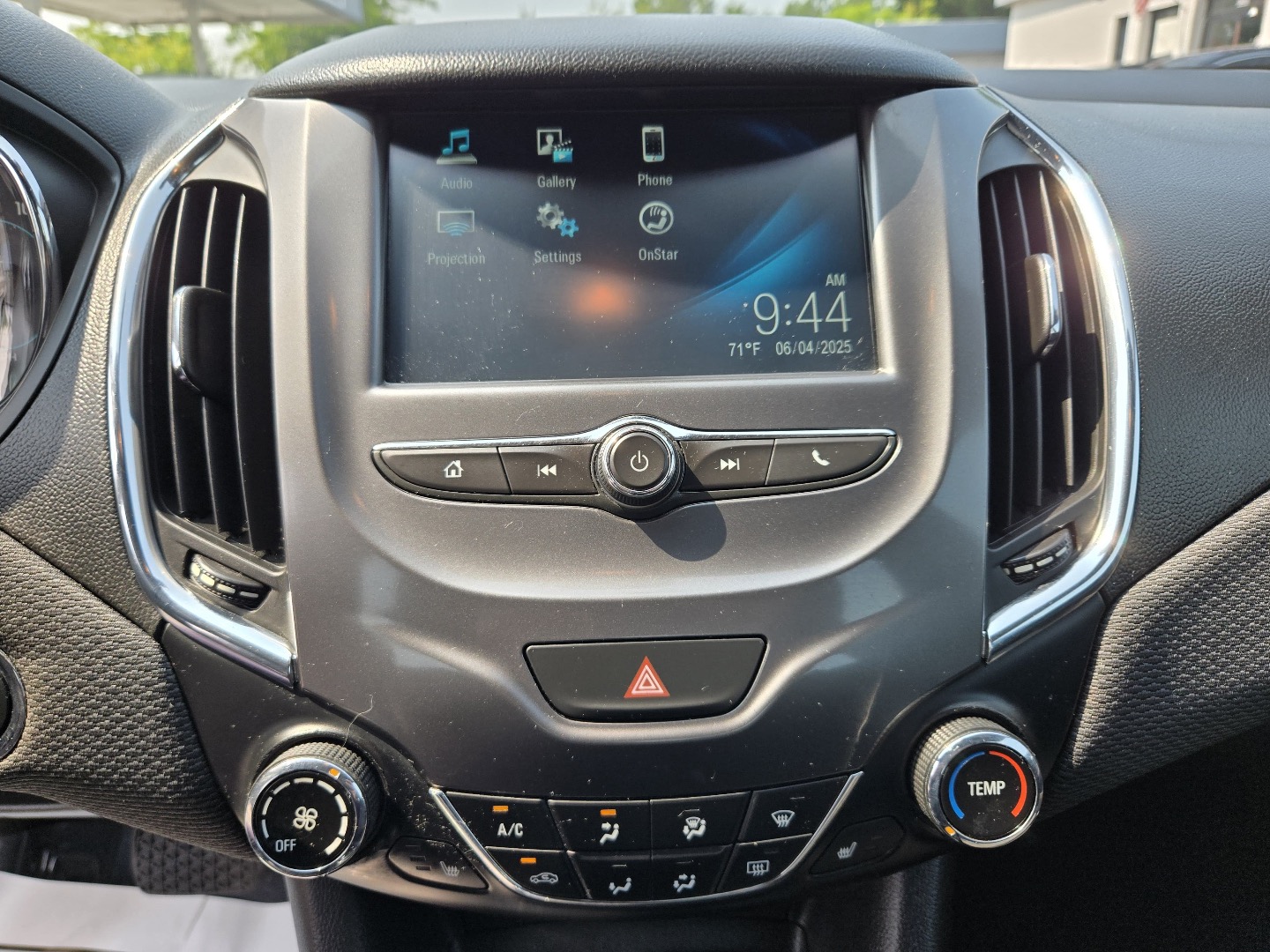 2018 Chevrolet Cruze LT - Photo 37