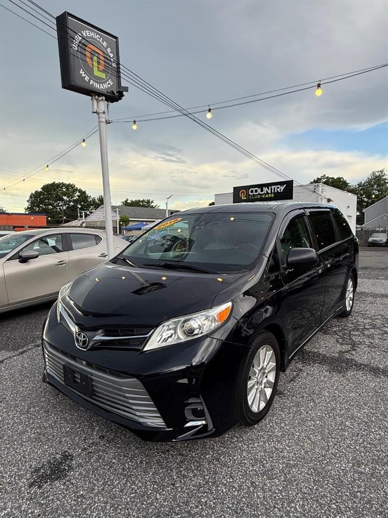2018 TOYOTA SIENNA L